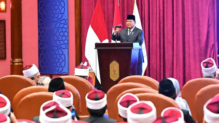 Prabowo bercerita ini di depan ribuan pelajar asal Indonesia di Universitas Al - Azhar, Kairo, Mesir, Rabu (18/12/2024). (Dok. Biro Pers Sekretariat Presiden/Rusman)) bercerita ini di depan ribuan pelajar asal Indonesia di Universitas Al - Azhar, Kairo, Mesir, Rabu (18/12/2024). (Dok. Biro Pers Sekretariat Presiden/Rusman))