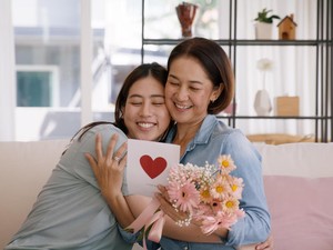 37 Kata-kata untuk Hari Ibu 2024 yang Menyentuh Hati dan Penuh Doa