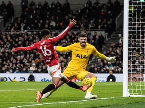 Cerita Horor Dua Kiper di Tottenham Vs MU