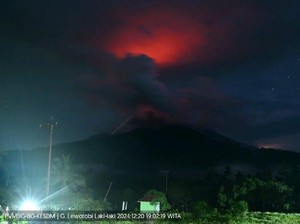 Gunung Lewotobi Laki-laki Meletus Lagi Malam Ini, Kolom Abu 700 Meter