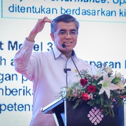 Usulan THR Buat Ojol, Menaker Yassierli Masih Tunggu Formula Aplikator