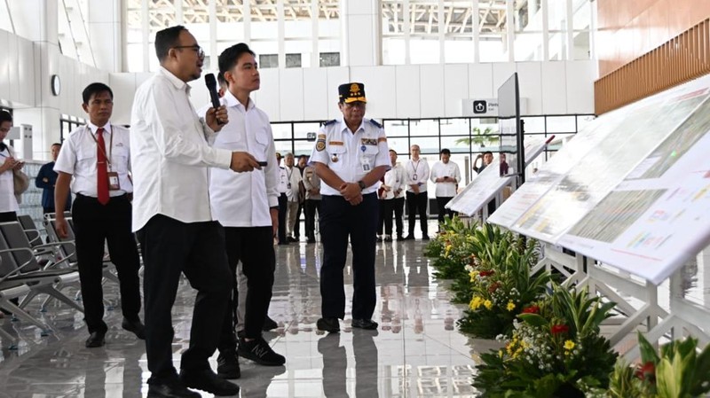 Pastikan Kelancaran Mobilitas Libur Nataru, Wapres Tinjau Proyek Stasiun KCIC Karawang. (Biro Setwapres RI)