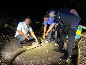 Polisi Temukan 8 Ribu Liter Pertalite dari Gudang BBM Terbakar di Jambi