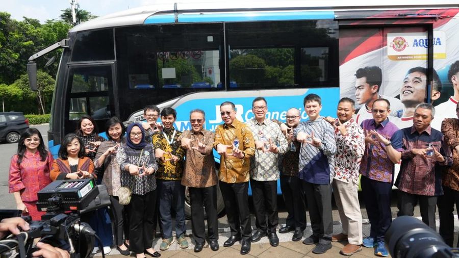 Bank Indonesia (BI) bersama Penyedia Jasa Pembayaran (PJP) yang menjadi pionir implementasi layanan (first movers), dan Perum DAMRI melakukan uji coba penerapan QRIS Tap berbasis Near Field Communication (NFC) pada moda transportasi DAMRI di Jakarta (20/12).