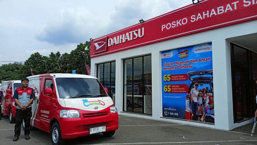 Menjelang momen Natal dan Tahun Baru (Nataru) ini, Daihatsu menyediakan Pos Sahabat Siaga yang terletak di 2 lokasi strategis dan menjadi fasilitas istirahat yang banyak dilalui para pemudik hingga wisatawan, yakni di Rest Area KM 72 A Tol Purbaleunyi, Jawa Barat dan Rest Area KM 456 A Tol Salatiga, Jawa Tengah. (CNBC Indonesia/Ferry Sandi)
