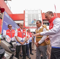 Persiapan Lebaran, Bahlil Sidak Langsung Stok & Kualitas BBM di Baubau