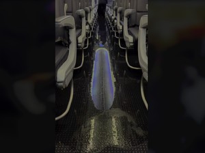 Mirip Titanic tapi di Pesawat, Lantai Kabin Mendadak Banjir!