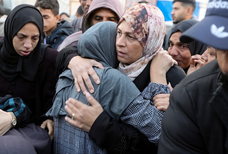 ISRAEL-PALESTINIANS/GAZA Serangan Israel terhadap sebuah rumah, di tengah konflik Israel-Hamas, di Deir Al-Balah, di Jalur Gaza tengah, 22 Desember 2024. REUTERS/Ramadan Abed