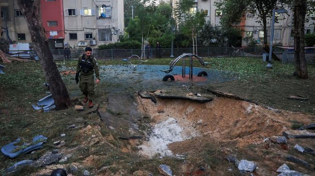 Potret Israel Setelah Digempur Rudal Yaman Sampai Bolong