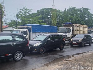 Banjir di Jalan Poros Pangkep-Makassar Belum Surut, Arus Lalin Dialihkan