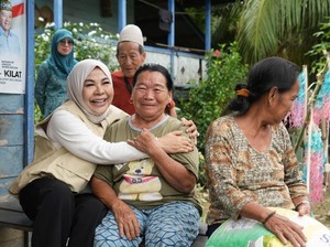 Srikandi Gerindra Rahmawati Turun Langsung Lihat Kondisi Korban Banjir di Pimping
