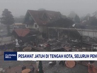 Video: Pesawat Jatuh di Tengah Kota, Seluruh Penumpang Tewas