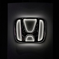Penjualan Mobil 2024 Anjlok, Ini Raja Jalanan Mobil di Indonesia