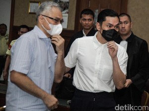 Intip Garasi Hakim Ketua Eko Aryanto yang Jatuhkan Vonis 6,5 Tahun Harvey Moeis