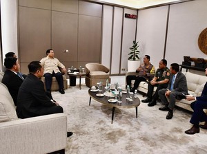 Tiba di Jakarta, Prabowo Langsung Gelar Rapat Terbatas