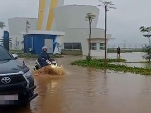 Viral Bandara Dhoho Kediri Tergenang Banjir