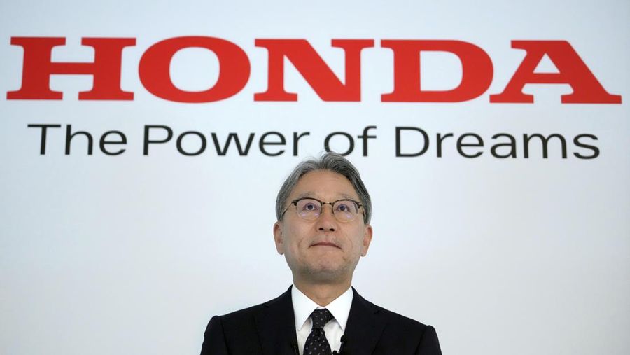 CEO Honda Toshihiro Mibe. (AP Photo/Eugene Hoshiko)