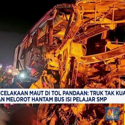 Video : Kecelakaan Maut di Tol Pandaan, Hantam Bus Isi Pelajar SMP