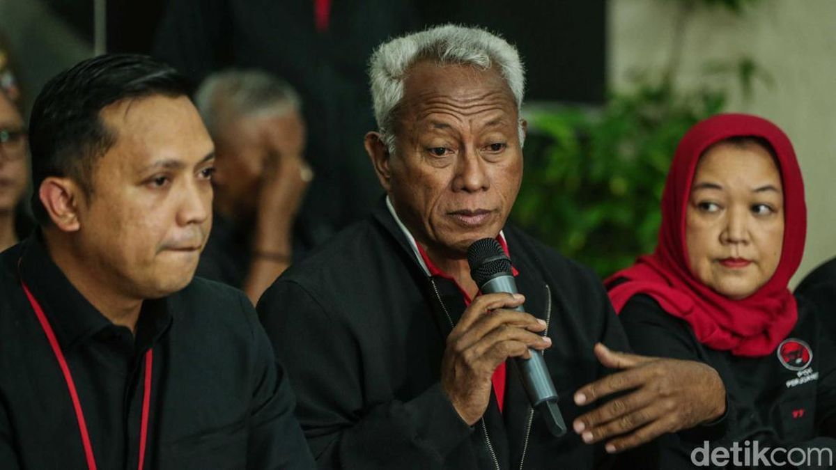 Komarudin PDIP: Kalau Gibran Taat Hukum, Mundur Lebih Baik — NadiKabar.com