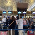 Suasana Bandara Soetta jelang Natal dan Tahun Baru, Selasa (24/12/2024). (CNBC Indonesia/Novina)