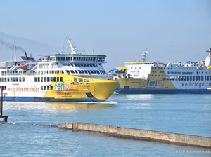 Penumpang Penyeberangan ke Pulau Samosir Turun Selama Nataru
