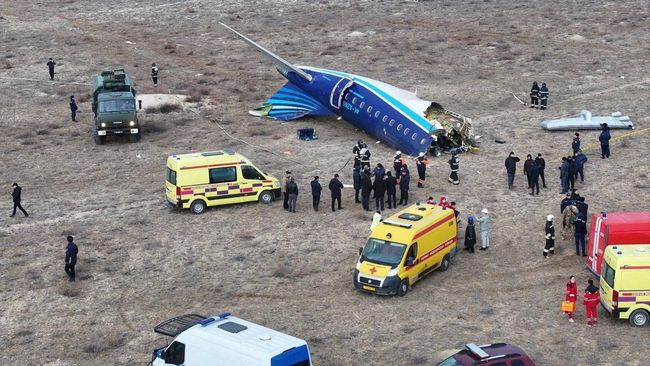 Penyebab Pesawat Azerbaijan Airlines Jatuh, Burung atau Rudal Rusia?