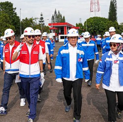 Tinjau SPBE, Mendag Pastikan Pengisian Tabung LPG 3 Kg Sesuai Prosedur