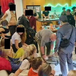 Berkedok Acara Tahun Baru, Puluhan Bule Pesta Seks & Narkoba di Bali