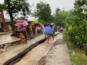 Jalan di Sragen Amblas Imbas Tanah Gerak, 5 Rumah Terancam Longsor