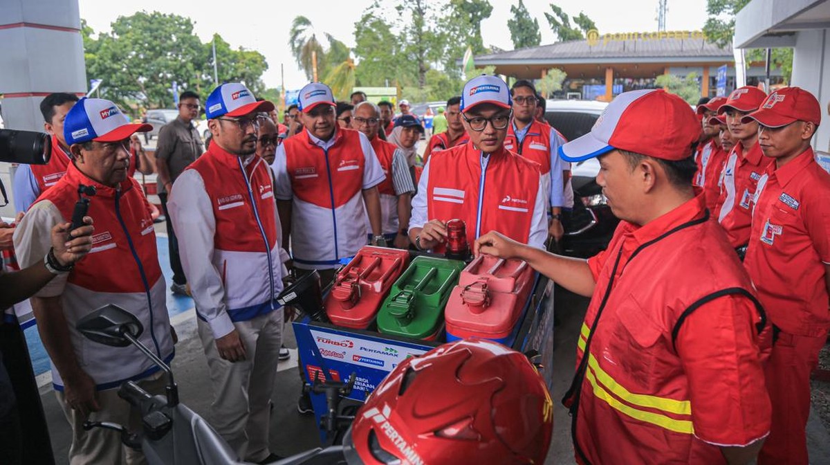 Operasi Kilat Wamen BUMN dan Direksi Pertamina di SPBU Rest Area Jelang Nataru