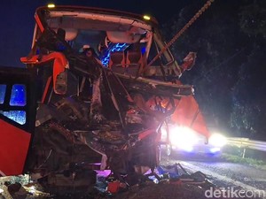 Kejadian Lagi Kecelakaan Maut Bus di Tol Cipularang