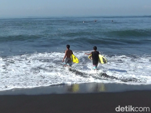 Pantai Drajid, Surga Baru Peselancar di Lumajang