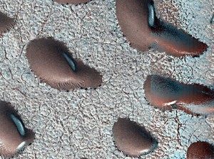 Penampakan Gundukan Pasir Beku di Mars, Jejak Kehidupan Purba?
