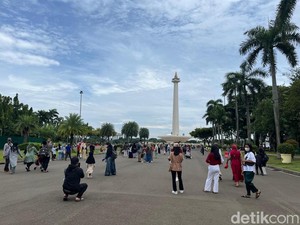 Pesona Monas Ikon Jakarta Pikat Wisatawan Berbagai Daerah