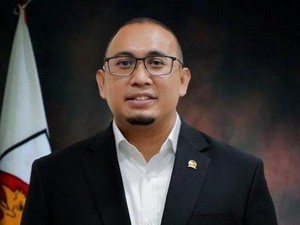 Andre Rosiade Ajak Warga Sumbar Ramaikan Jalan Sehat HUT Ke-17 Gerindra