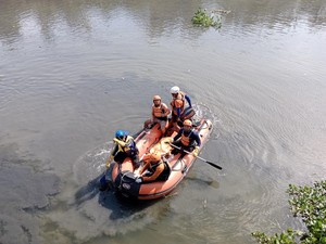 Pahit Getir Ortu Balita Hanyut di Selokan Tak Bisa Pulang demi Anaknya