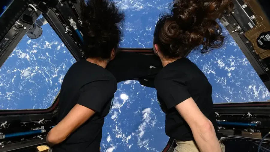 Gambar bumi paling menakjubkan dari luar angkasa. (Dok. NASA)