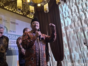 Kata Mensos Ada Rolls-Royce dan Emas Teronggok di Gudang, Punya Siapa?