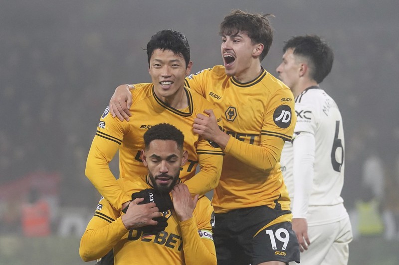pertandingan sepak bola Liga Primer Inggris antara Wolverhampton Wanderers dan Manchester United di Stadion Molineux, Wolverhampton, Inggris, Kamis (26/12/2024). (David Davies/PA via AP)