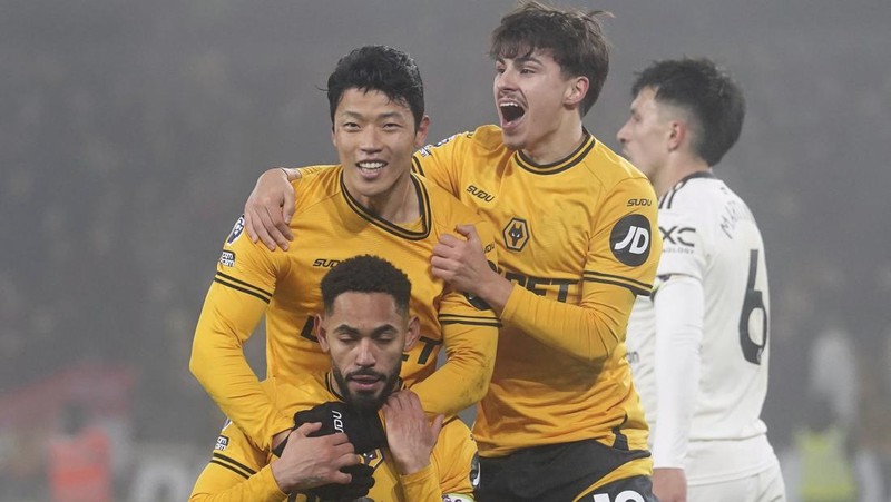 pertandingan sepak bola Liga Primer Inggris antara Wolverhampton Wanderers dan Manchester United di Stadion Molineux, Wolverhampton, Inggris, Kamis (26/12/2024). (David Davies/PA via AP)