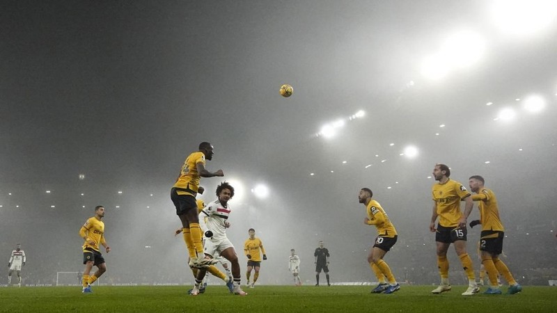 pertandingan sepak bola Liga Primer Inggris antara Wolverhampton Wanderers dan Manchester United di Stadion Molineux, Wolverhampton, Inggris, Kamis (26/12/2024). (David Davies/PA via AP)