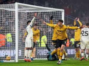 Wolves VS MU: Setan Merah Takluk 0-2, Bruno Fernandes Kartu Merah