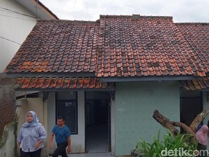 Bahagia Elis Kini Tak Lagi Tinggal di Kandang Ayam