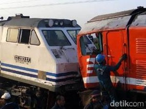 Jatim Flashback: Rem Blong Bikin 2 Kereta Api Adu Banteng di Pasuruan