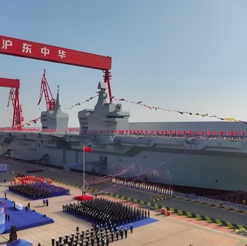 Penampakan Monster Perang Baru China, Kapal Serbu Amfibi Raksasa