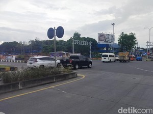 Volume Kendaraan di Exit Tol Singosari Terus Meningkat Saat Libur Nataru