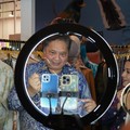 Menteri Koordinator Bidang Perekonomian Airlangga Hartarto saat meluncurkan program Hari Belanja Online Nasional (HARBOLNAS) pada Jumat (6/12/2024). (Dok. Kemenko Perekonomian)