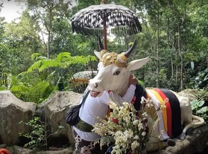 Pura Kahyangan Kedatuan Raksa Sidhi, Tempat Melukat yang Viral di Bali