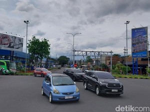 Volume Kendaraan Exit Tol Singosari Naik Libur Nataru, Lalin Ramai Lancar