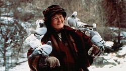 Curhat Bintang Home Alone Lawan Depresi hingga 32 Kali Coba Bunuh Diri